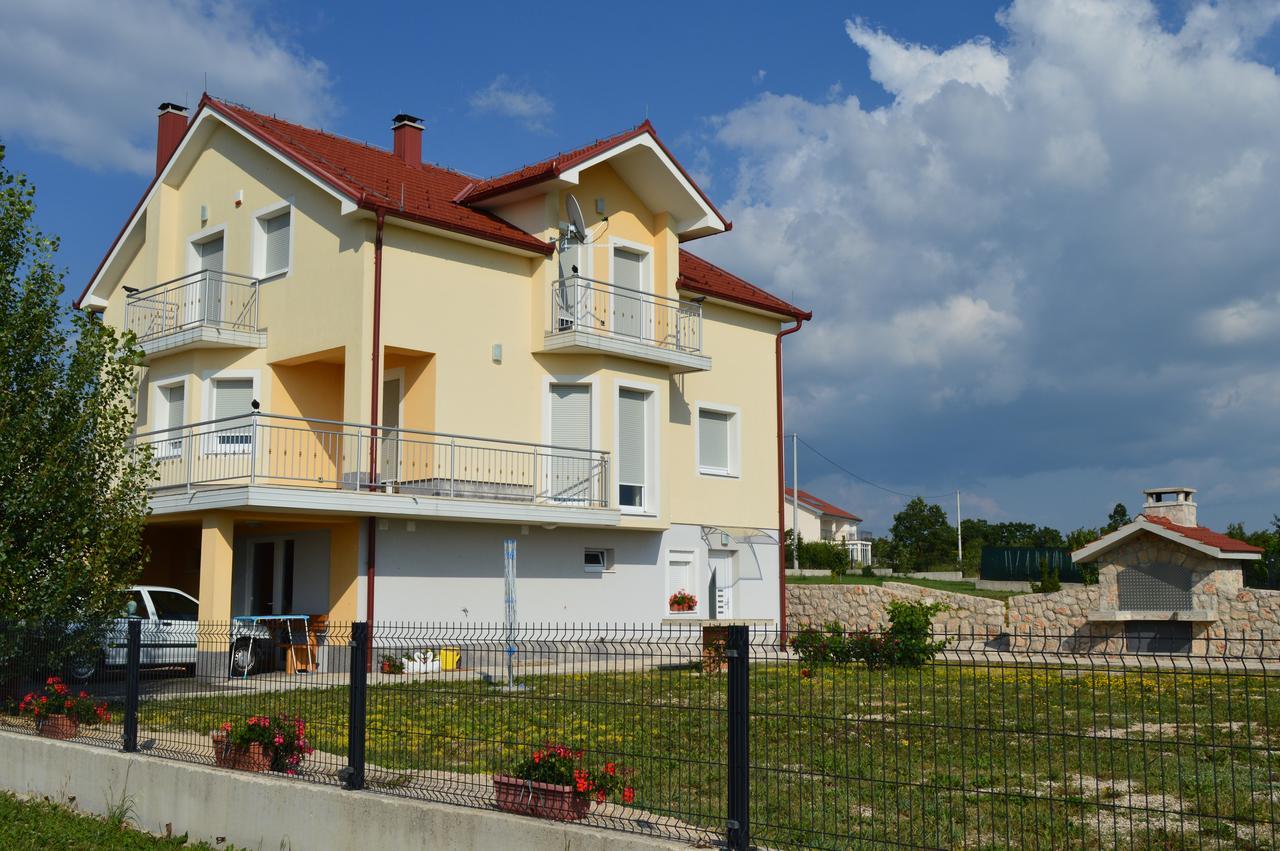 Blue Lake Luxury Rooms Grabovica Dış mekan fotoğraf